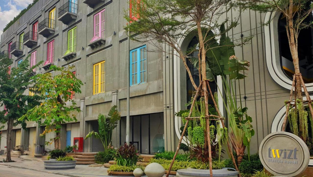 The Twizt - Lifestyle Hostel & Hotel Ciudad de Siem Riep Exterior foto